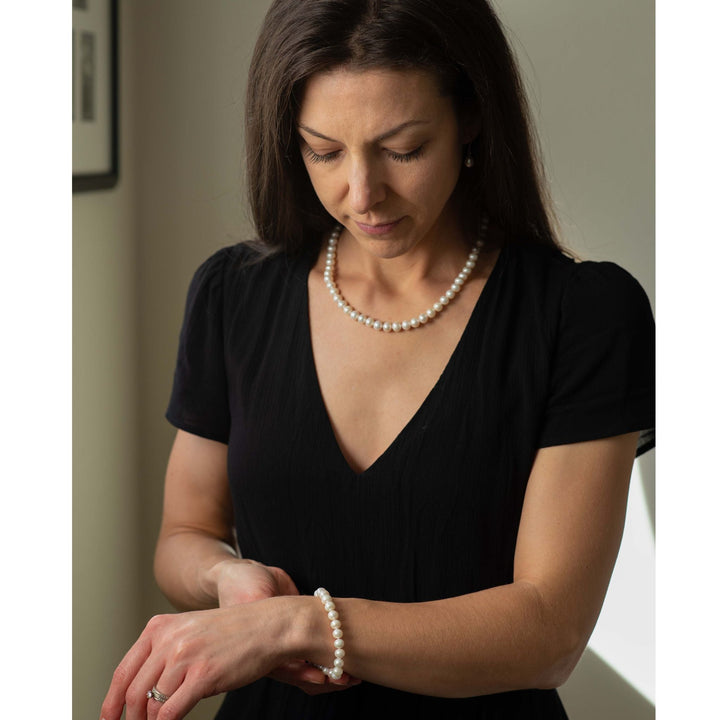 18 Inch White Pearl Set Necklace Bracelet Earrings