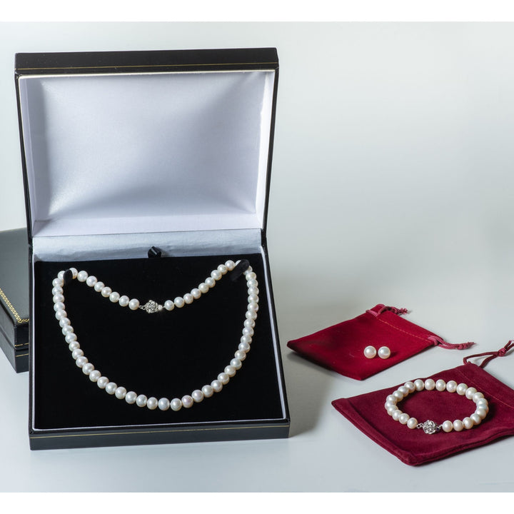 18 Inch White Pearl Set Necklace Bracelet Earrings