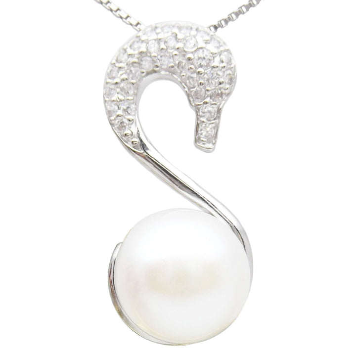 10.5mm Swan White Pearl Pendant Necklace Animal