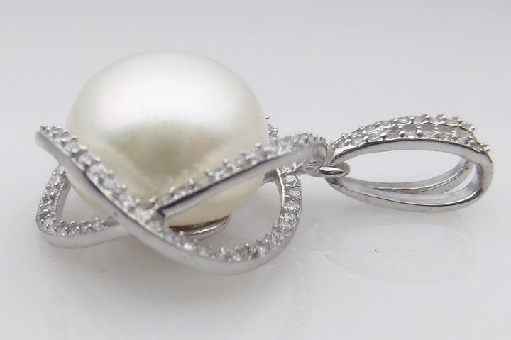 12mm White Pearl Pendant Necklace