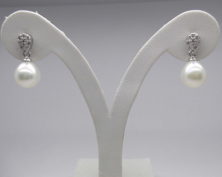 8.5mm White Pearl Pendant Necklace Earrings Set