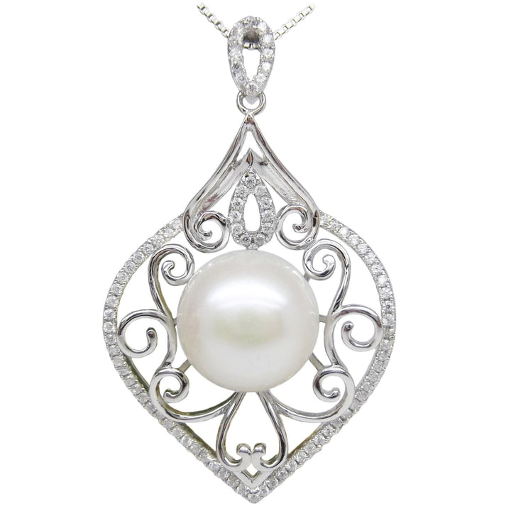 12mm Floral White Pearl Pendant Necklace