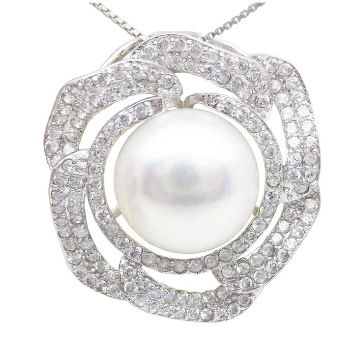 12mm Flower White Pearl Pendant Necklace