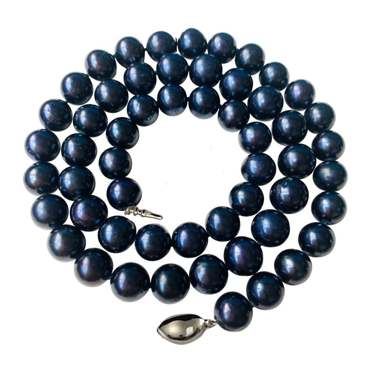 18 Inch ROUND Black Pearl Necklace