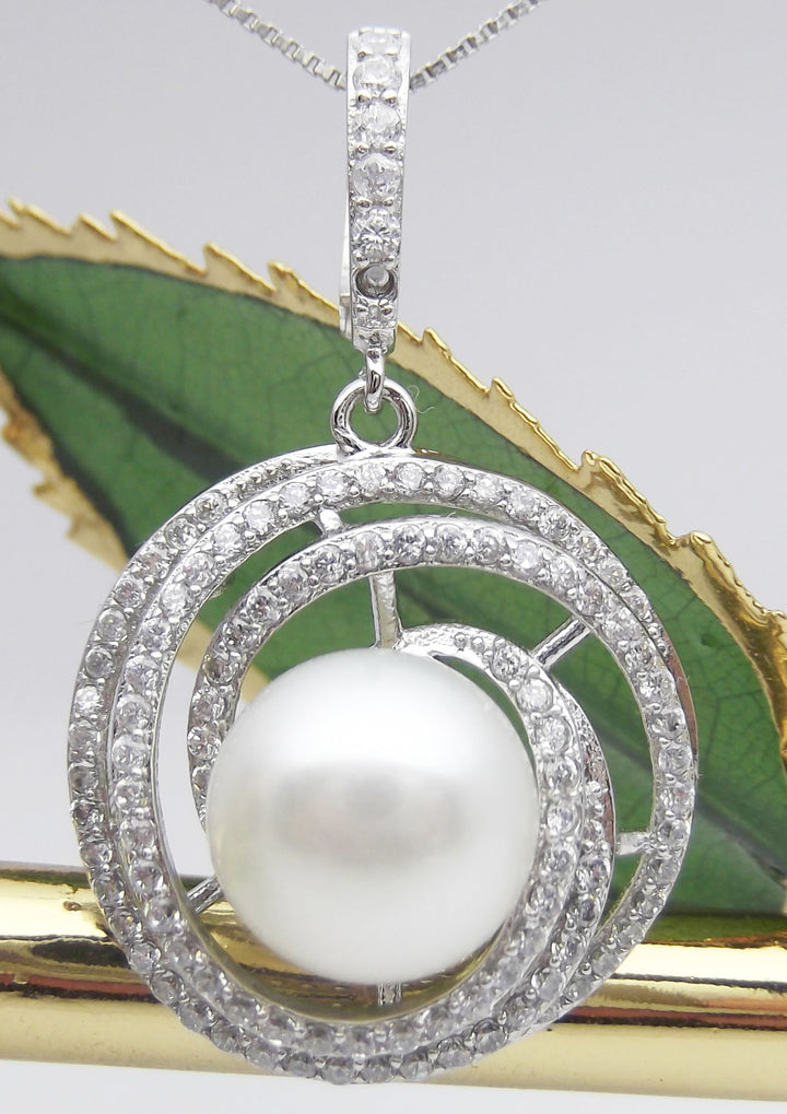 10.5mm Swirl White Pearl Pendant Necklace