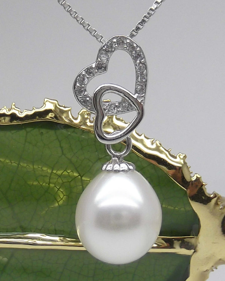 8.5mm Double Hearts White Pearl Pendant Necklace