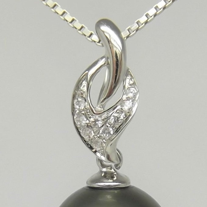 AAAA+ 9.69mm Black Tahitian Pearl Pendant 14K White Gold 0.32g