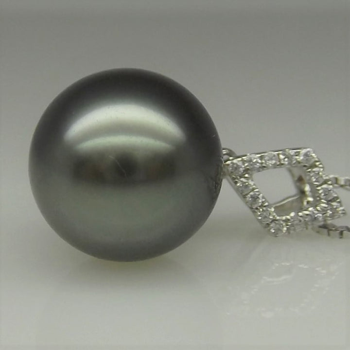 AAAA+ 10.14mm Black Tahitian Pearl Pendant 14K White Gold 0.37g